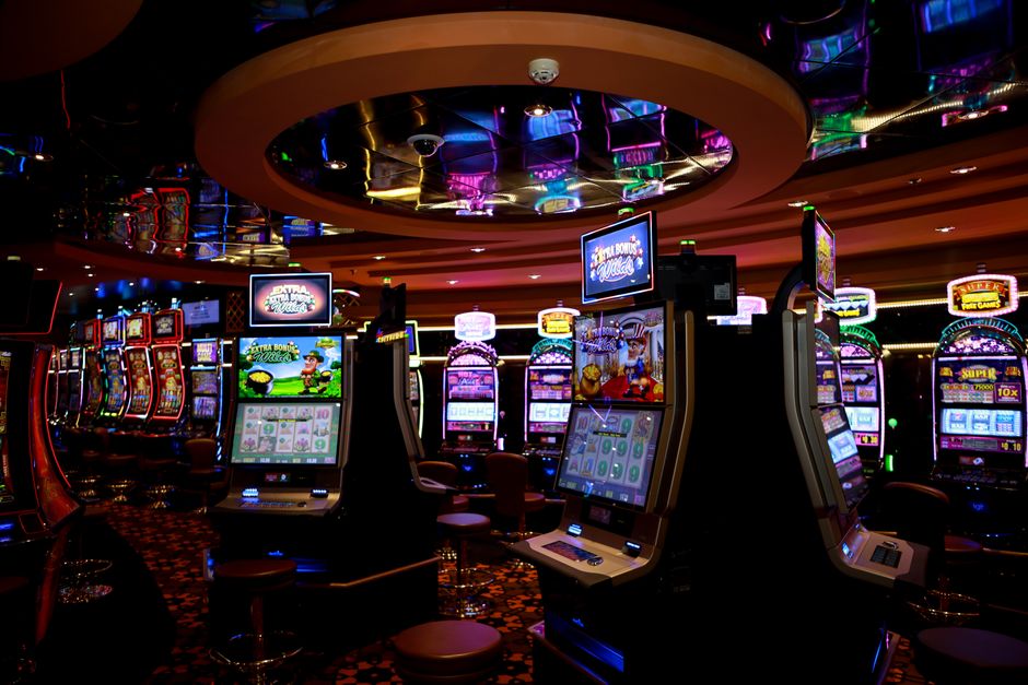 Understanding the Mechanics and Appeal of the Slot Machine: A Professional Overview